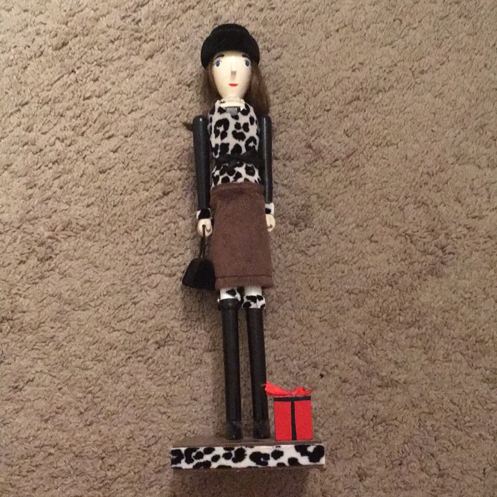 Chick girl nutcracker